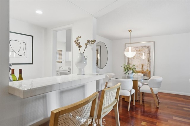 Detail Gallery Image 3 of 41 For 222 7th, Santa Monica,  CA 90402 - 2 Beds | 2 Baths