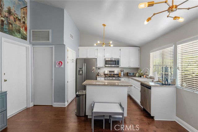 5463 Newcastle Avenue, Encino CA: https://media.crmls.org/medias/7a66431d-0960-4d32-b838-cf1cdc9b19b8.jpg