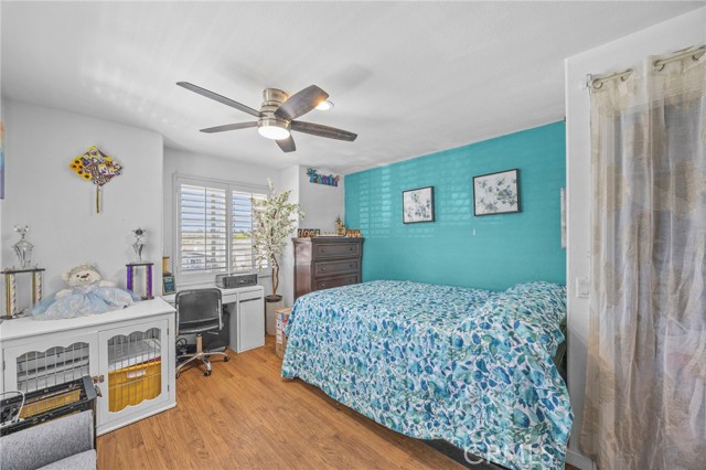 Detail Gallery Image 15 of 39 For 1709 S Townsend St, Santa Ana,  CA 92704 - 4 Beds | 2/1 Baths