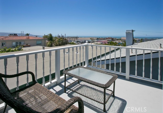 456 Ocean View Avenue, Hermosa Beach, California 90254, 8 Bedrooms Bedrooms, ,6 BathroomsBathrooms,Residential,For Sale,Ocean View,SB24246175