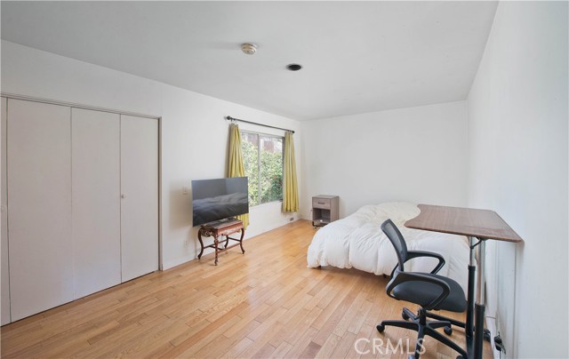 Detail Gallery Image 15 of 19 For 507 W Rustic Rd., Santa Monica,  CA 90402 - 3 Beds | 2/1 Baths