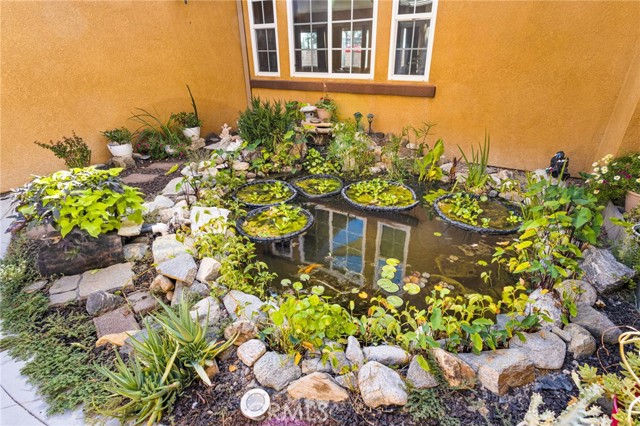 Detail Gallery Image 11 of 75 For 12916 Hyperion Ln, Apple Valley,  CA 92308 - 5 Beds | 3/1 Baths