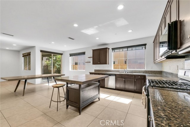 Detail Gallery Image 13 of 30 For 3849 S Oakville Ave, Ontario,  CA 91761 - 3 Beds | 2/1 Baths