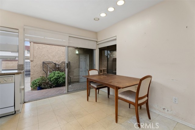 Detail Gallery Image 10 of 30 For 6814 Southampton Dr, Cypress,  CA 90630 - 3 Beds | 2 Baths