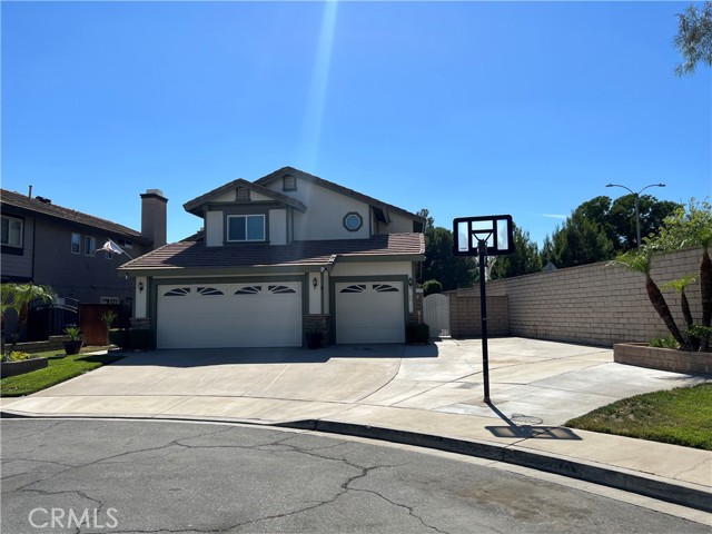 8006 Streamside Court, Fontana, CA 92336