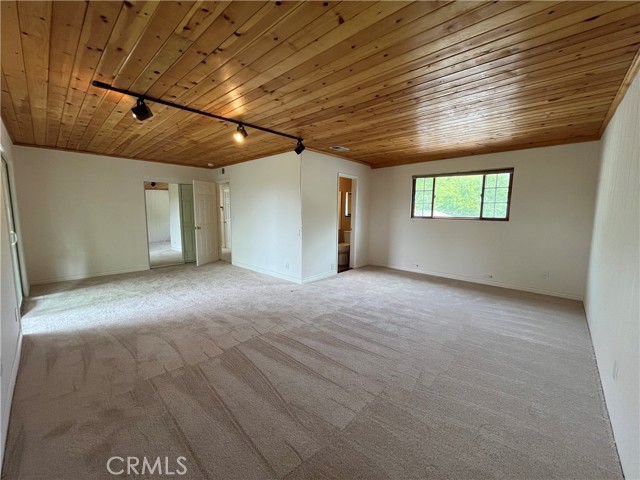 27014 Helmond Drive, Calabasas CA: https://media.crmls.org/medias/7a68776b-f5c8-4c88-8eb7-60a0acabb924.jpg