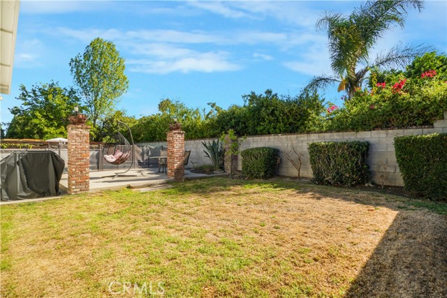 Detail Gallery Image 3 of 44 For 24206 Saint Edens Circle, West Hills,  CA 91307 - 3 Beds | 2 Baths