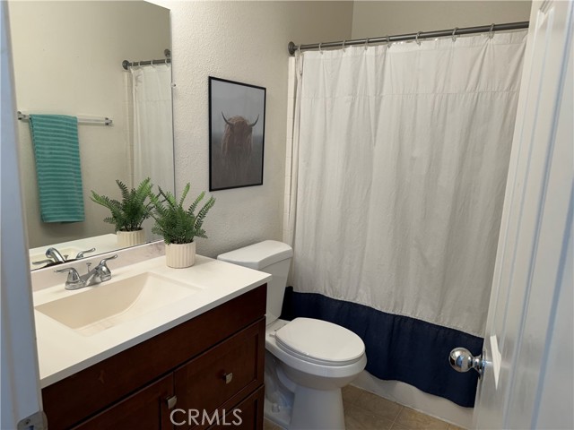 Detail Gallery Image 8 of 22 For 25037 Camino Del Norte, Barstow,  CA 92311 - 3 Beds | 2 Baths