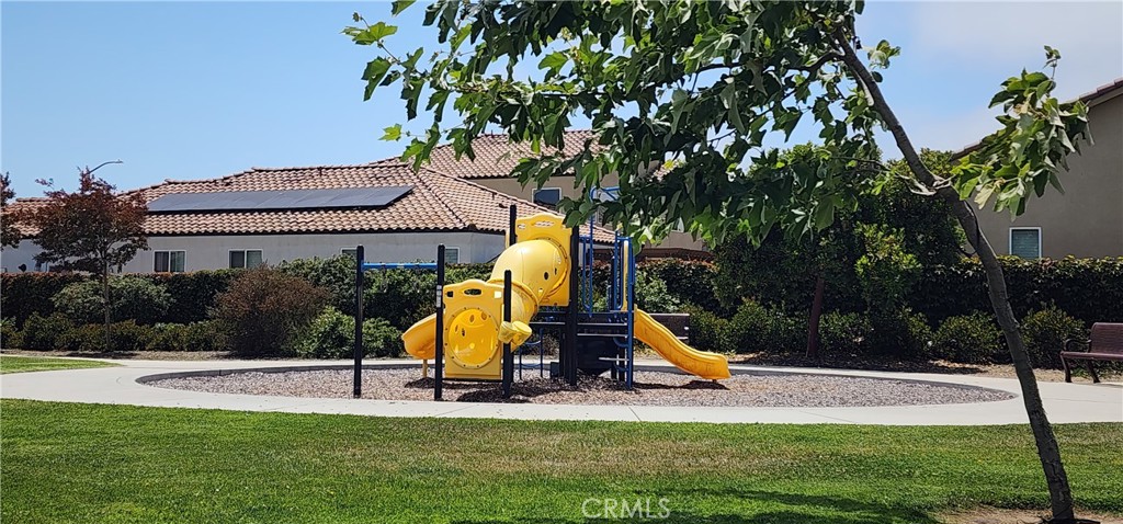 https://media.crmls.org/medias/7a69a7fd-4cf3-41f7-b270-88ce08d757ff.jpg?preset=X-Large