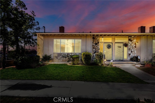 Detail Gallery Image 1 of 30 For 2801 Oswell St, Bakersfield,  CA 93306 - 3 Beds | 2/1 Baths