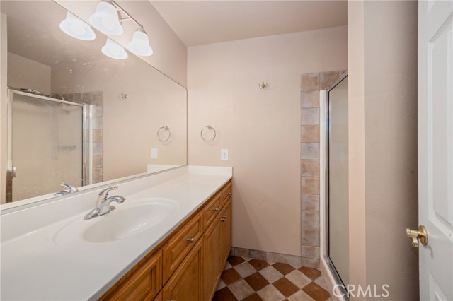 Detail Gallery Image 10 of 19 For 4913 E Holbrook St, Anaheim,  CA 92807 - 4 Beds | 2 Baths