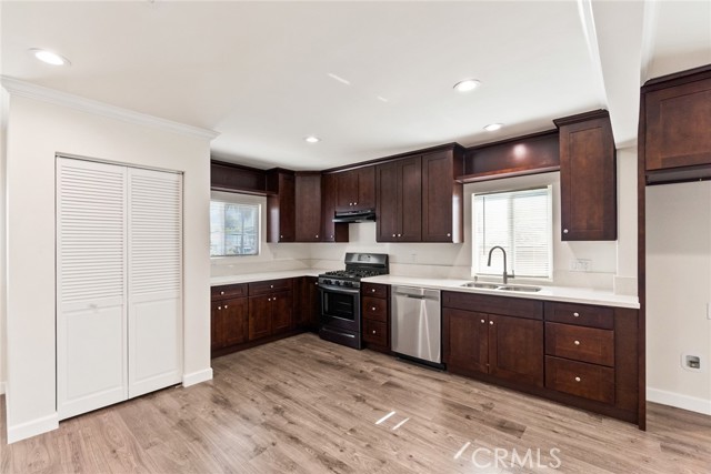 Detail Gallery Image 5 of 34 For 136 N Rampart Bld #3,  Los Angeles,  CA 90026 - 3 Beds | 2 Baths