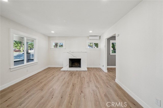 182 N 4 Street, Banning CA: https://media.crmls.org/medias/7a6b21f3-9619-40a3-8105-39d0aa83db52.jpg