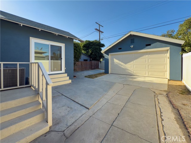 Detail Gallery Image 14 of 18 For 2249 W 30th St, Los Angeles,  CA 90018 - 4 Beds | 2 Baths