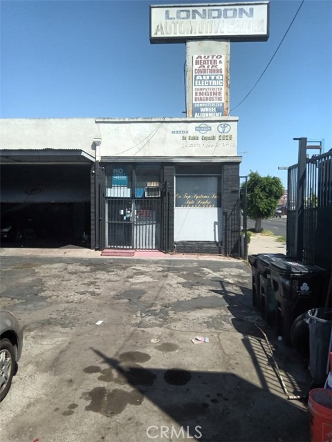 2025 W Florence Ave, Los Angeles, CA 90047