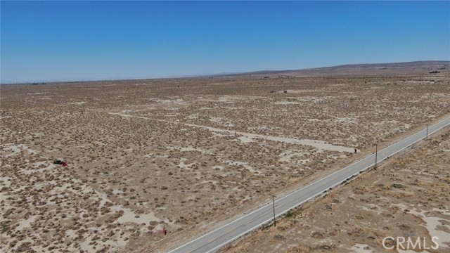 10900 Avenue H, Lancaster CA: https://media.crmls.org/medias/7a6c8c84-92ac-4a97-a263-1392d1c2d3b3.jpg