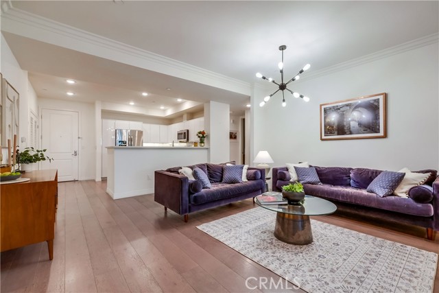 Detail Gallery Image 17 of 33 For 5253 Vantage Ave #105,  Valley Village,  CA 91607 - 4 Beds | 2 Baths