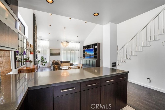 479 Pesaro Street, Oak Park CA: https://media.crmls.org/medias/7a6f7819-f967-4484-a2e2-c9a0cc125400.jpg