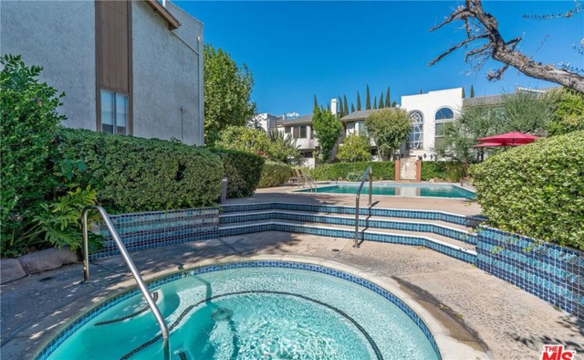 Detail Gallery Image 20 of 25 For 5327 Coldwater Canyon Ave #D,  Sherman Oaks,  CA 91401 - 2 Beds | 2/1 Baths