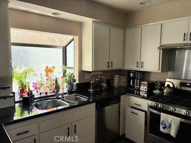 Detail Gallery Image 18 of 54 For 2249 Montrose Ave #7,  Montrose,  CA 91020 - 3 Beds | 2/1 Baths