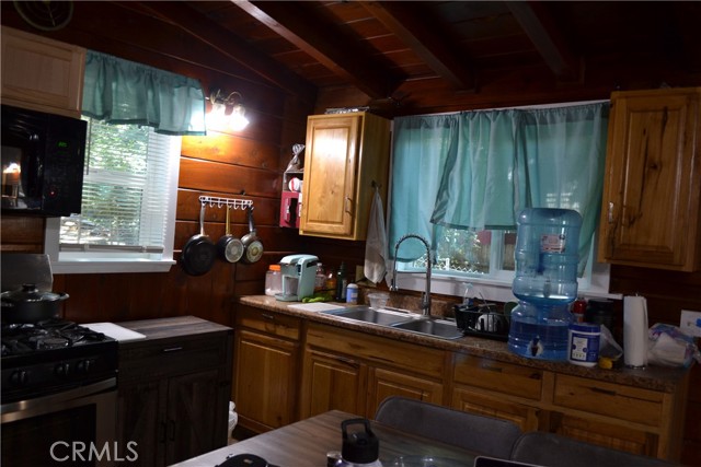 23747 PIONEER CAMP Road, Crestline, CA 92325