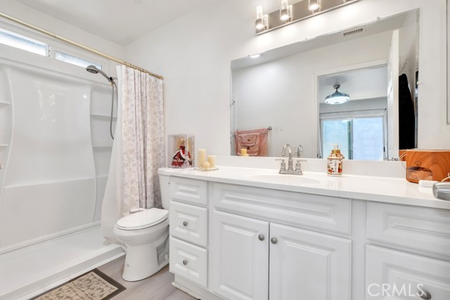 Detail Gallery Image 19 of 61 For 7701 Baird Ave, Reseda,  CA 91335 - – Beds | – Baths