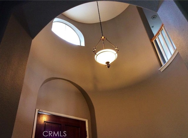 43 Valencia Lane, Redlands CA: https://media.crmls.org/medias/7a719710-e671-46bc-bf08-206f4cebb81e.jpg