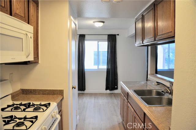 Detail Gallery Image 5 of 22 For 1189 W Sierra Madre Ave #3,  Azusa,  CA 91702 - 2 Beds | 1 Baths