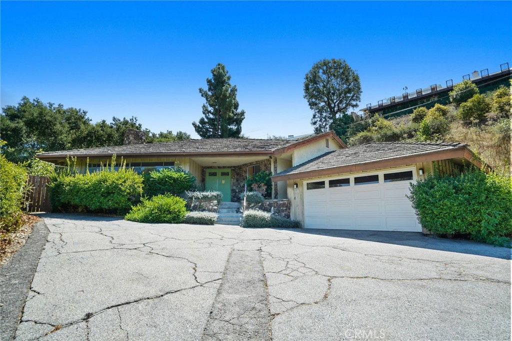 MLS #SR25256940 image #2