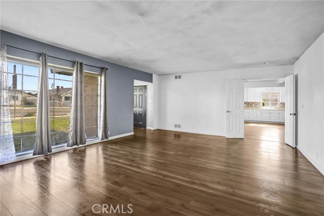 Detail Gallery Image 7 of 49 For 4539 Maine, Baldwin Park,  CA 91706 - – Beds | – Baths