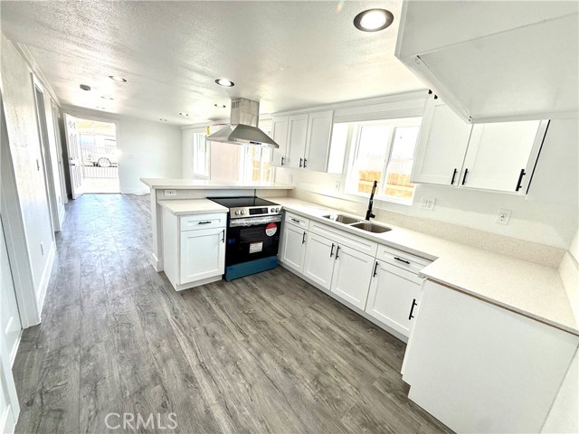 Detail Gallery Image 4 of 9 For 2368 E 107 Th St, Los Angeles,  CA 90002 - 3 Beds | 1 Baths