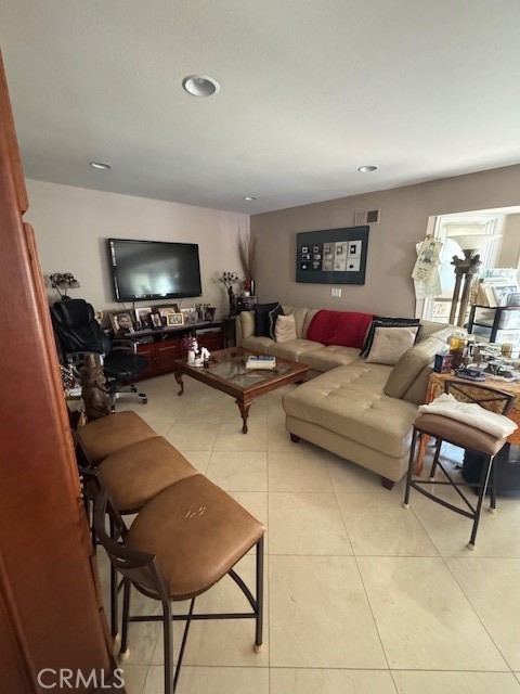 7a746340 D90b 40fb 9d20 66469f02a0cb