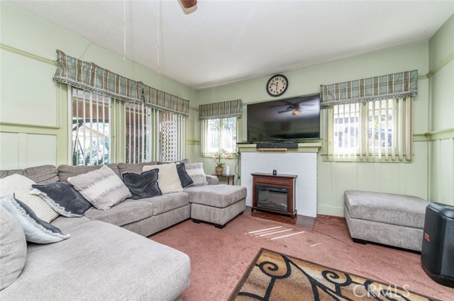 Detail Gallery Image 7 of 34 For 406 E Walnut, Santa Ana,  CA 92701 - – Beds | – Baths