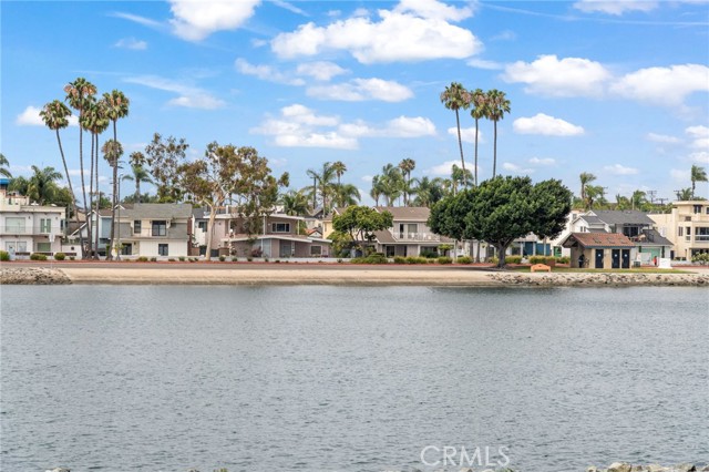 5972 Spinnaker Bay Drive, Long Beach CA: https://media.crmls.org/medias/7a750015-6d93-4e69-9c2b-d05df243a22f.jpg