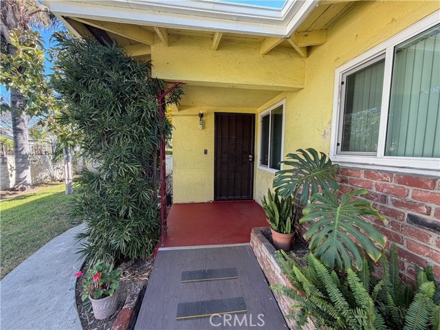 Detail Gallery Image 14 of 49 For 200 E Charlotte, Anaheim,  CA 92805 - 4 Beds | 3 Baths