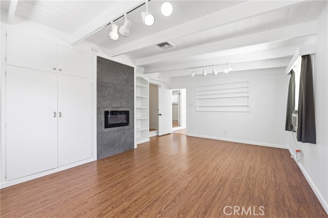 Detail Gallery Image 30 of 41 For 18638 Malden, Northridge,  CA 91324 - 4 Beds | 2 Baths