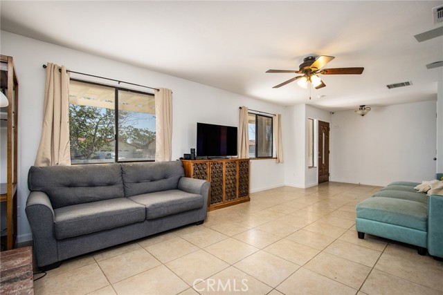 Detail Gallery Image 6 of 41 For 5750 Hall Ln, Twentynine Palms,  CA 92277 - 3 Beds | 2 Baths