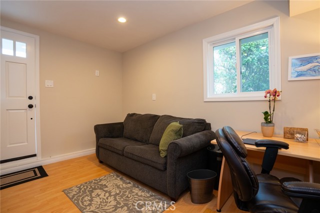 825 Tyburn Road, Palos Verdes Estates CA: https://media.crmls.org/medias/7a768486-f2ae-40f4-94d4-1e43d5b5b631.jpg