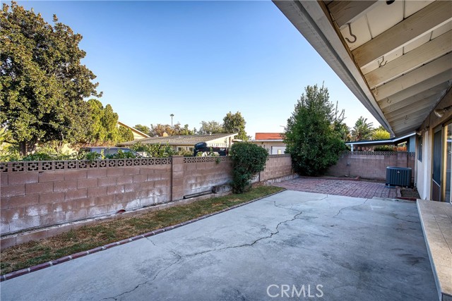 Detail Gallery Image 22 of 24 For 8478 Variel Ave, Canoga Park,  CA 91304 - 4 Beds | 2 Baths