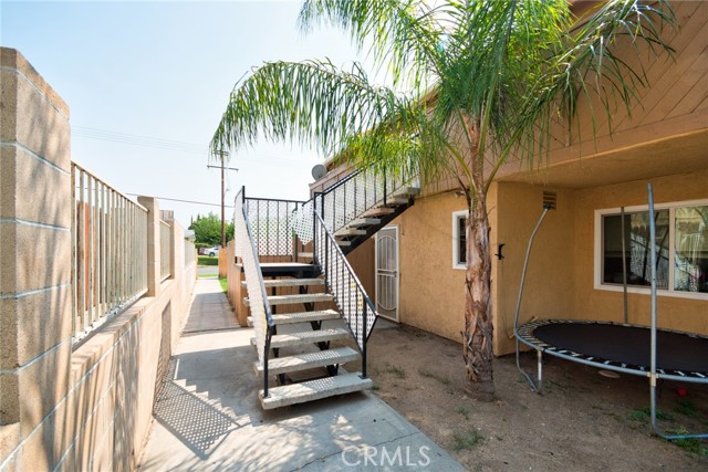 Detail Gallery Image 3 of 29 For 1074 N Willow Ave, Rialto,  CA 92376 - – Beds | – Baths