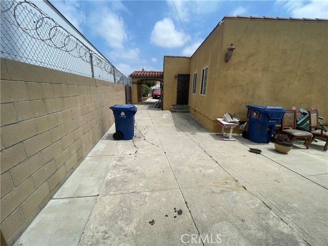 1821 S Curson Avenue, Los Angeles, California 90019, 3 Bedrooms Bedrooms, ,2 BathroomsBathrooms,Residential,For Sale,1821 S Curson Avenue,CRIV25014670
