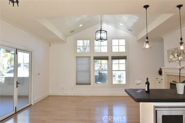 Detail Gallery Image 3 of 40 For 2521 2nd, Corona Del Mar,  CA 92625 - 3 Beds | 3 Baths