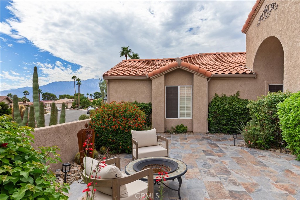 MLS #OC25223334 image #4