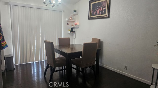 Detail Gallery Image 10 of 12 For 2325 Pecos Ct, Lancaster,  CA 93535 - 3 Beds | 2 Baths