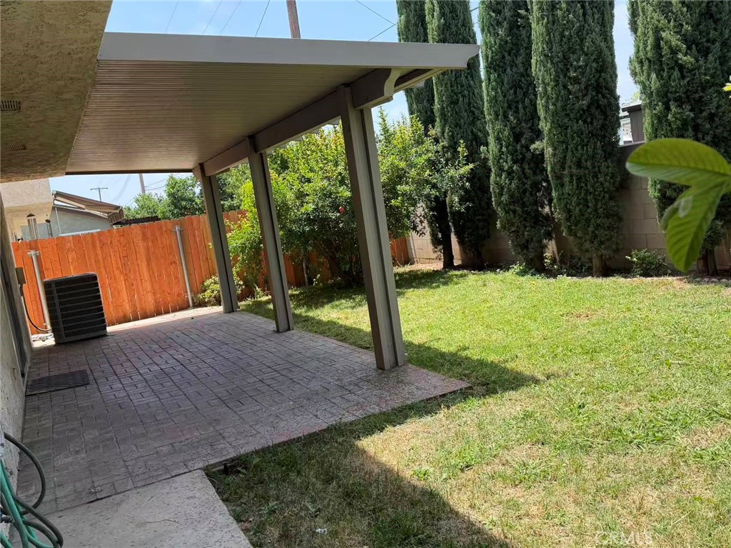 https://media.crmls.org/medias/7a7af3cd-fb58-4997-af44-0d412a79ea02.jpg?preset=X-Large