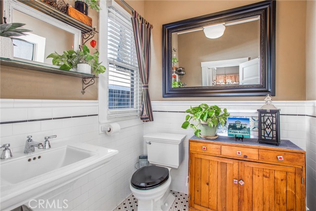 Detail Gallery Image 16 of 27 For 457 S 4th St, Redlands,  CA 92373 - 3 Beds | 1/1 Baths