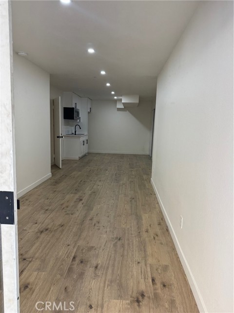 Detail Gallery Image 16 of 20 For 8800 Burnet Ave #15,  North Hills,  CA 91343 - 5 Beds | 3 Baths