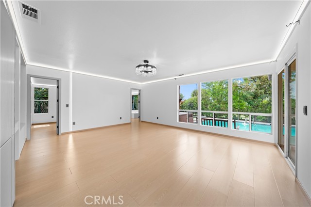 27411 Santa Fe Street, Hemet CA: https://media.crmls.org/medias/7a7b7357-9cc3-486d-bbdf-75f2350ef030.jpg