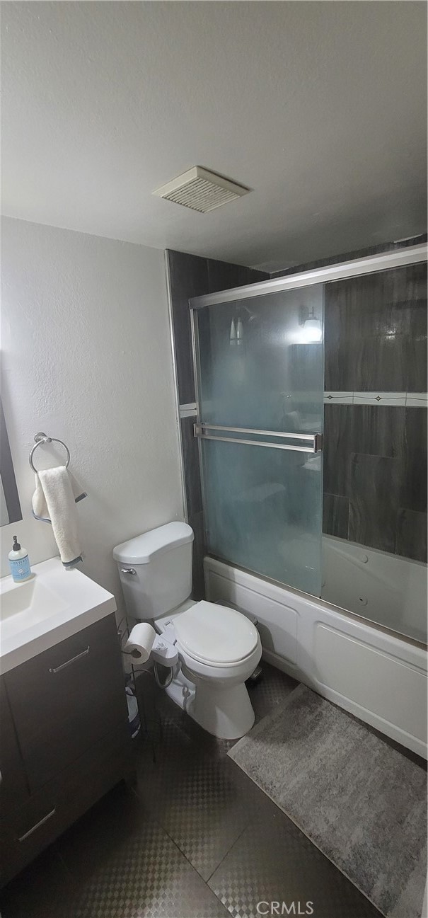 Detail Gallery Image 2 of 4 For 886 S Dudley St #F,  Pomona,  CA 91766 - 2 Beds | 2 Baths