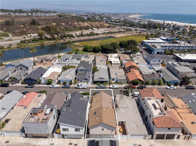 Detail Gallery Image 15 of 21 For 235 62nd St, Newport Beach,  CA 92663 - 3 Beds | 3 Baths